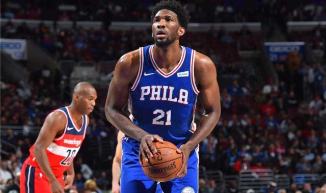 恩比德复出30+15+5帽，76人轻取奇才  