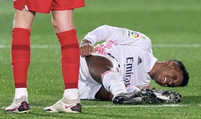  拜仁慕尼黑锋线大将遭遇重伤将缺阵三个月  