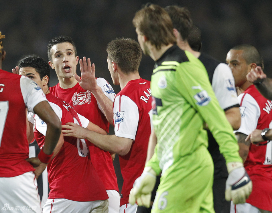  纽卡斯尔爆冷击败阿森纳引热议  